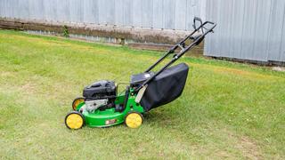 John Deere JA62 Push Mower with Bagger Auction Mecum On Time