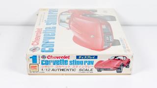 Otaki 1:12 Chevrolet Corvette Sting Ray Plastic Model Kit (Japan