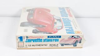 Otaki 1:12 Chevrolet Corvette Sting Ray Plastic Model Kit (Japan